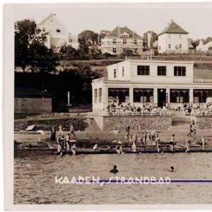 Nábřeží na dobových pohlednicích 