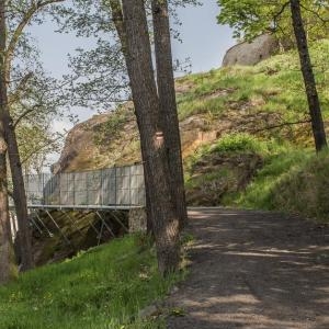 Visutá cyklistická lávka v Kadani 