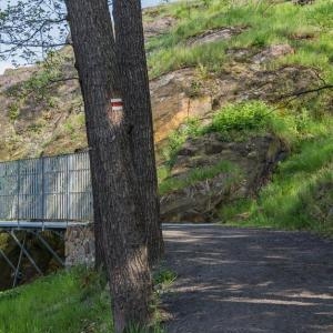 Visutá cyklistická lávka v Kadani 