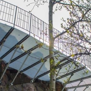 Visutá cyklistická lávka v Kadani 